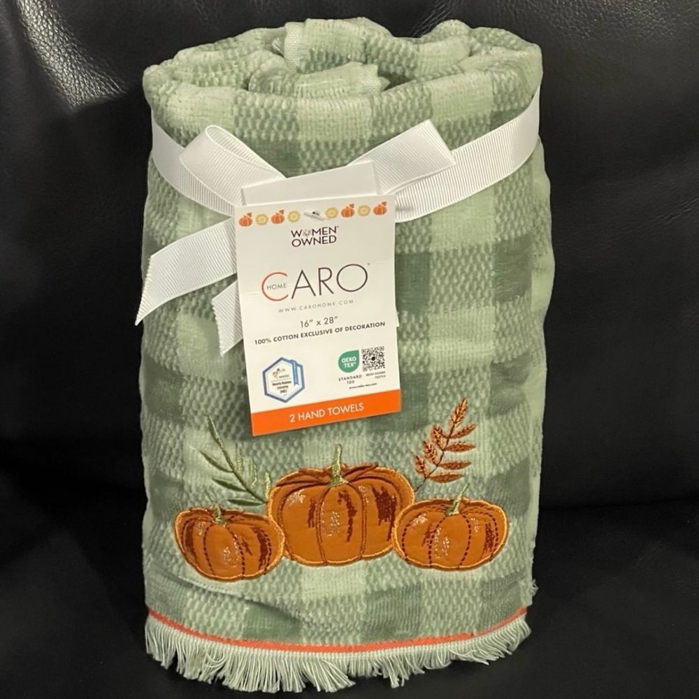 Thanksgiving CARO HOME Pumpkin Hand Towels (2) Thanksgiving Pumpkin Towels